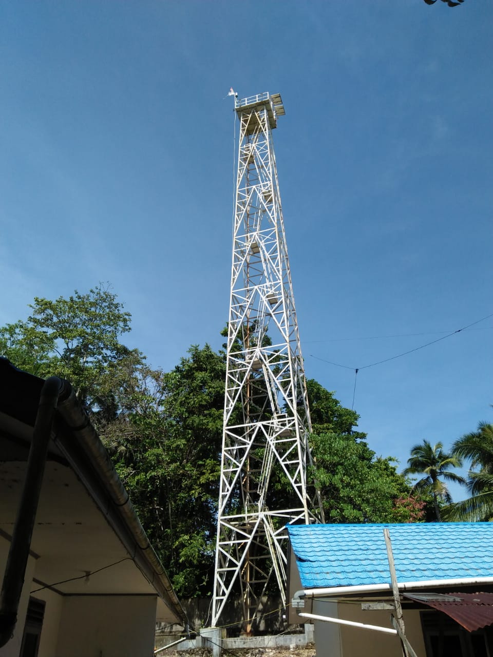 MENARA SUAR TG. BOLITUWATAN